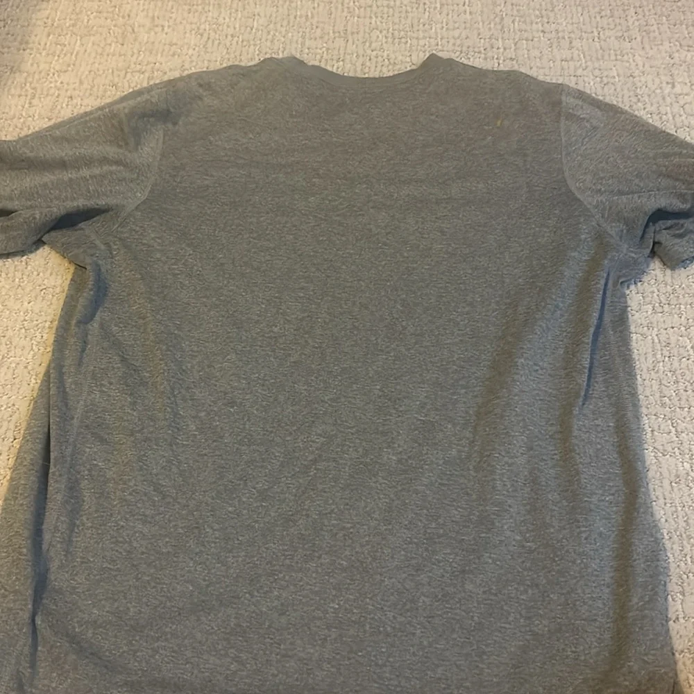 Nike dry fit T-shirt - Picture 3 of 3